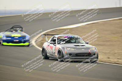 media/Jan-26-2025-CalClub SCCA (Sun) [[cfcea7df88]]/Group 5/Race/